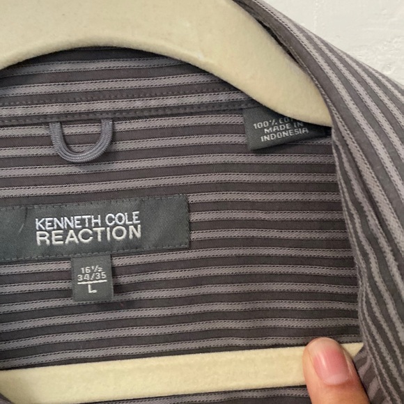 Men's Kenneth Cole Grey Striped Button Down Dress Shirt. Size: L 16 1/2 34/35 - Picture 2 of 5